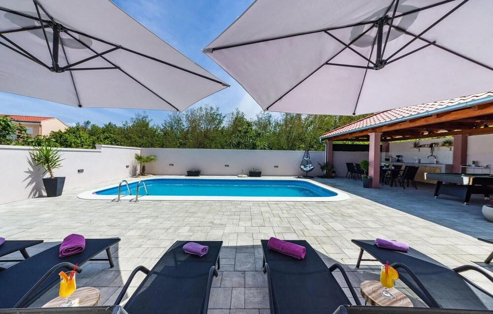 Beautiful Home in Zaton With Wifi, Outdoor Swimming Pool and Heated Swimming Pool