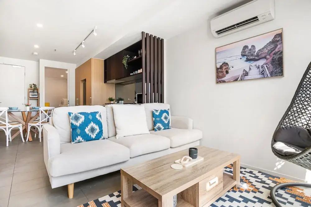 Modern 2-bedroom Retreat Minutes From St Kilda