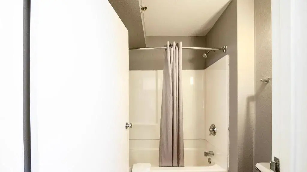 Motel 6-Wethersfield, CT - Hartford