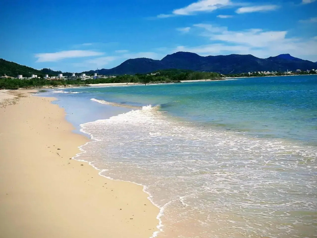 Apartamento pé na areia de 1 dormitório com vista para Praia ou vista lateral Pontas das Canas