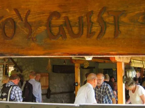 Ristos Guest House