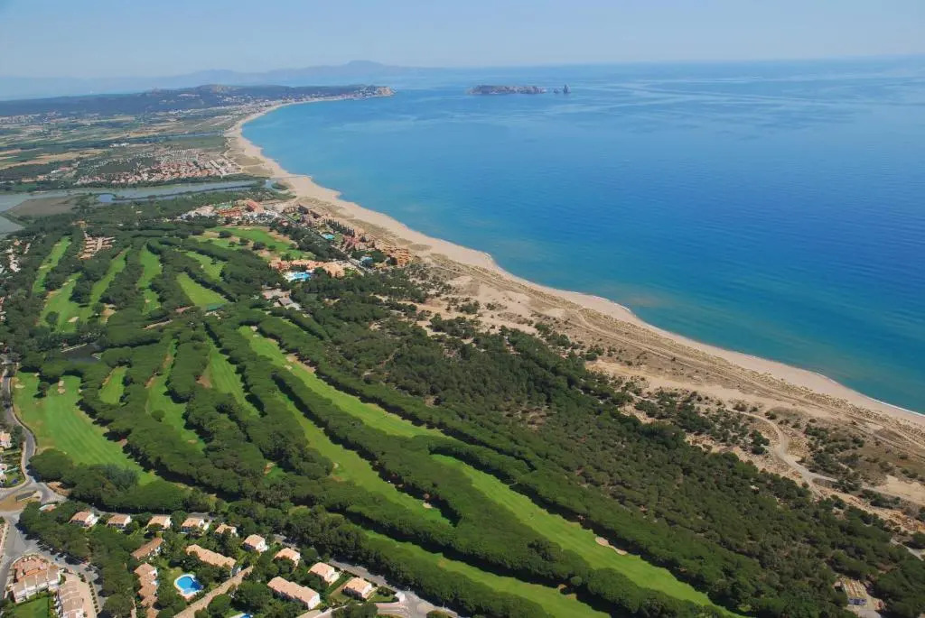 Casa adosada en Pals Playa by Apartaments Golf