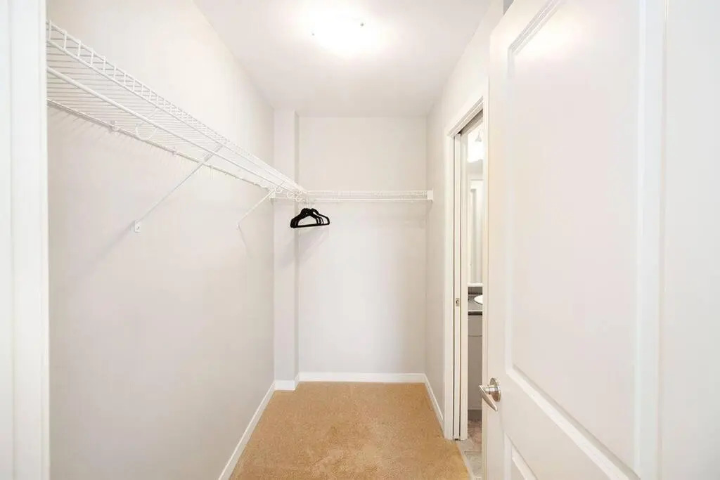Modern and Comfortable Townhouse in South Winnipeg