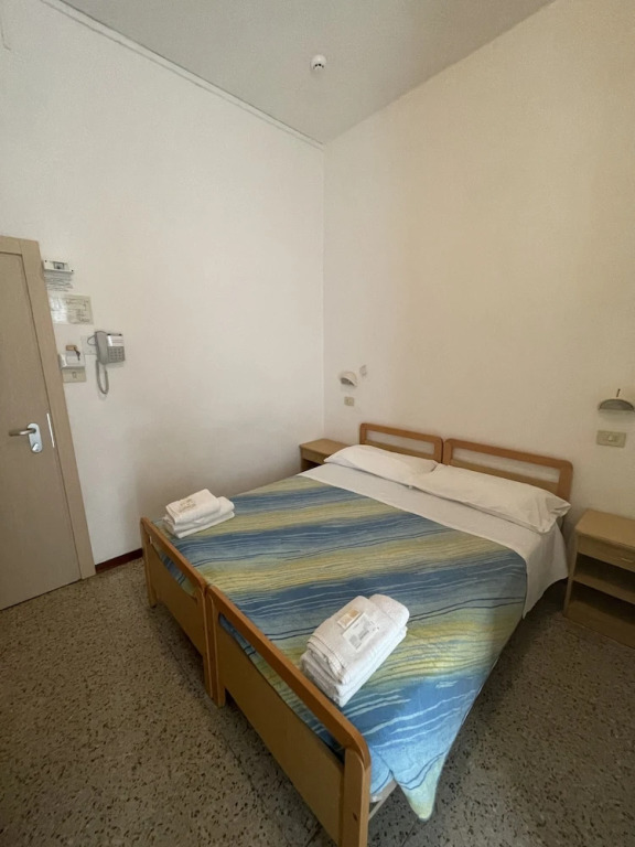 Hotel moroni