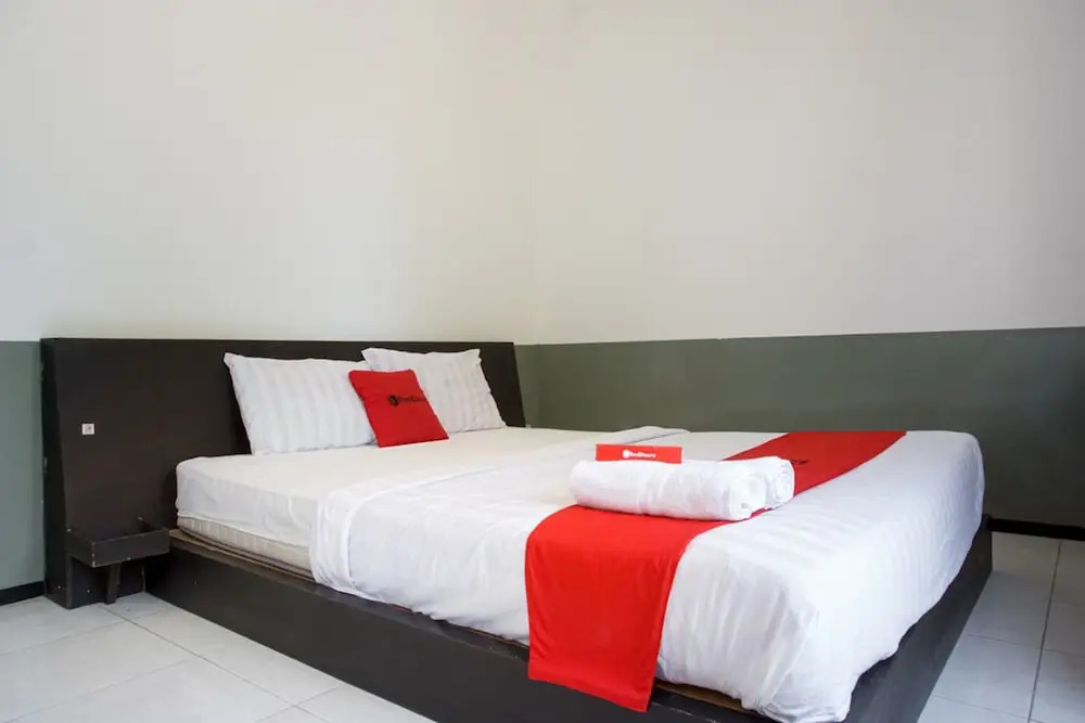 Villa Ratu by RedDoorz