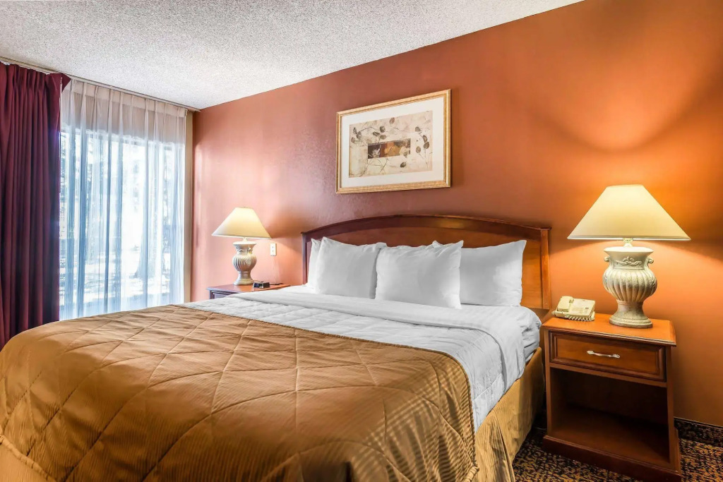 Clarion Hotel & Conference Center Colorado Springs