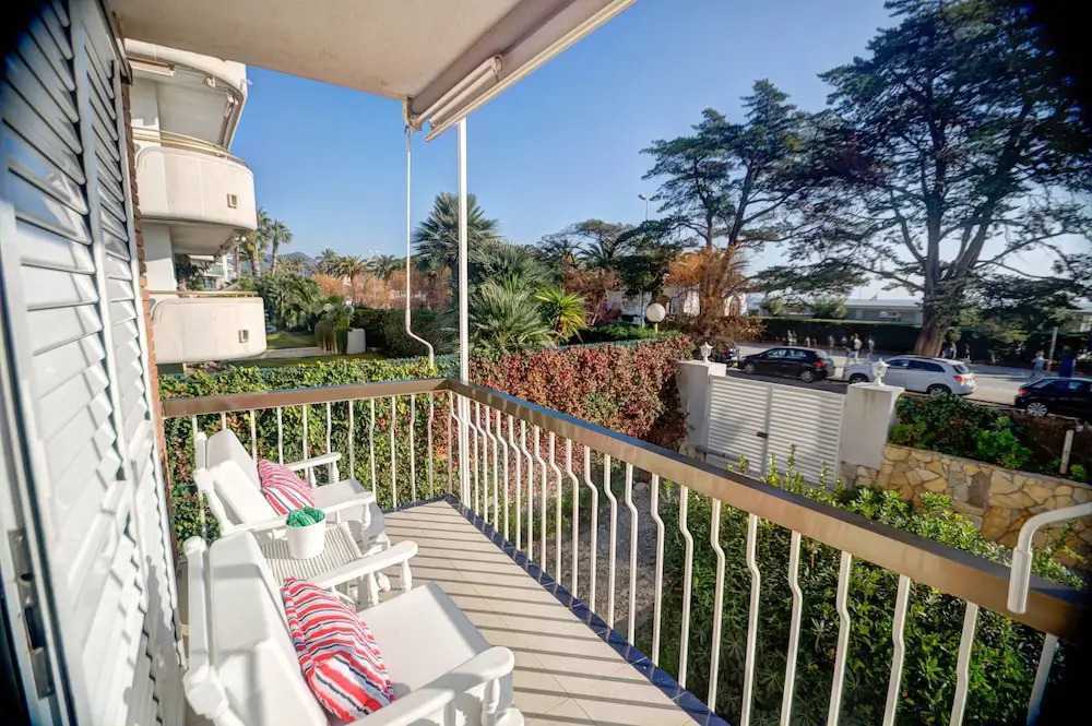 2BR Beach View