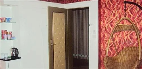 Oasis Hotel