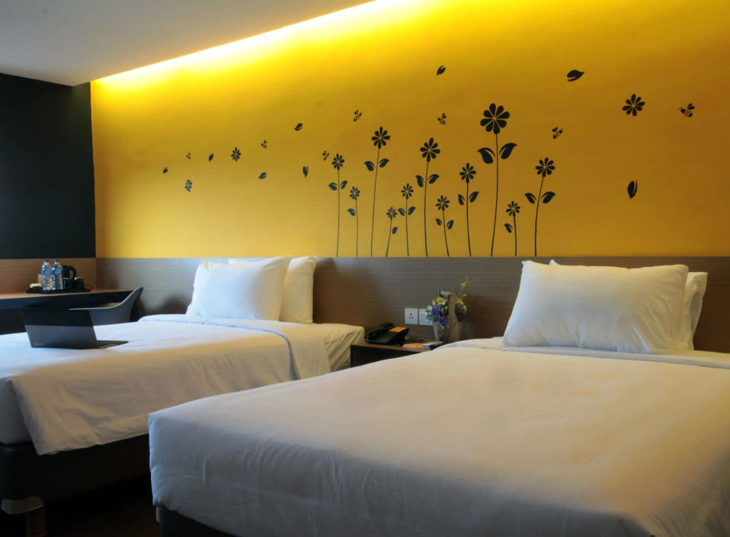 Yellow Bee Tangerang