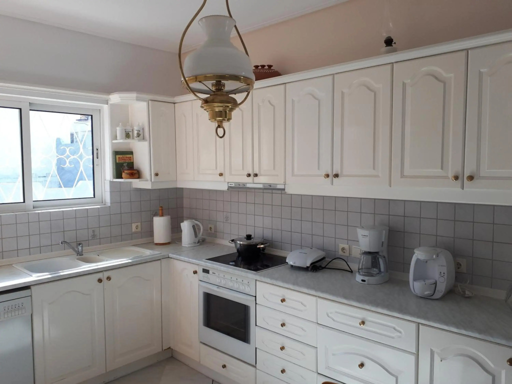 Sea view,big and comfortable appartment in Voula