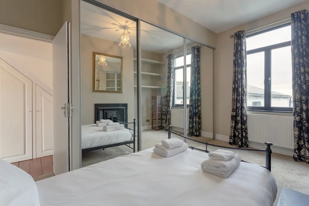 4 Bedroom Victorian House Near Notting Hill