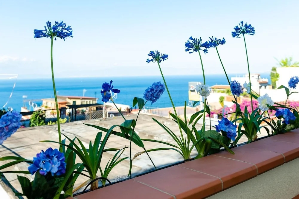 Vista mare a Taormina