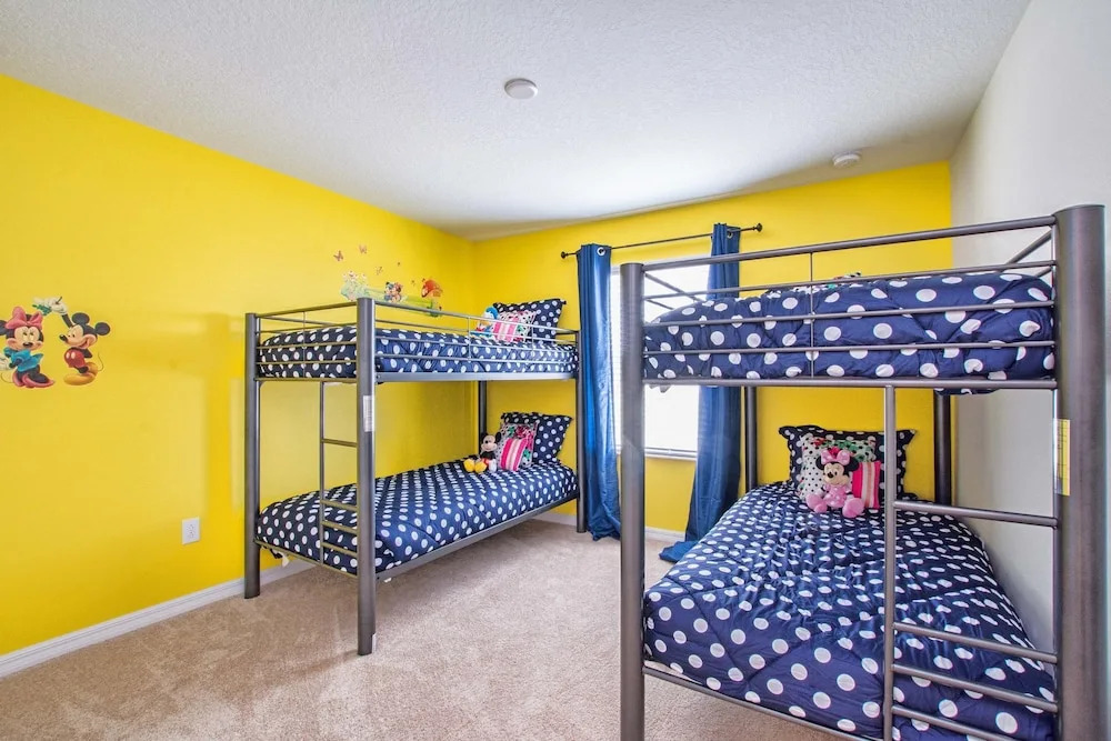 Storey Lake 4 Bedroom Townhome w Splashpool - 1618ST
