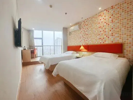 Homeinn Hotel (Qingdao Zhengyang Middle Road Wanda Plaza)