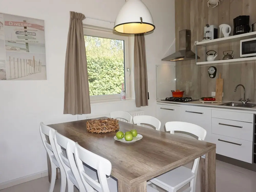 Brilliant Bungalow in Kamperland by the Lake