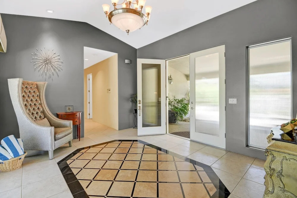 77545 Robin Road House 5 Bedrooms 5.5 Bathrooms Home