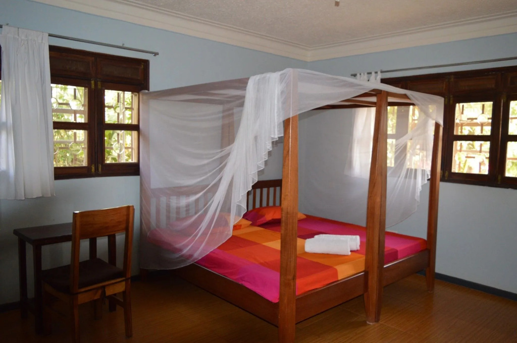 Colonial Residence