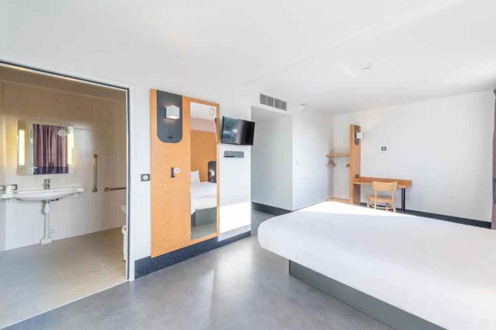 B&B HOTEL Lieusaint Carré Sénart
