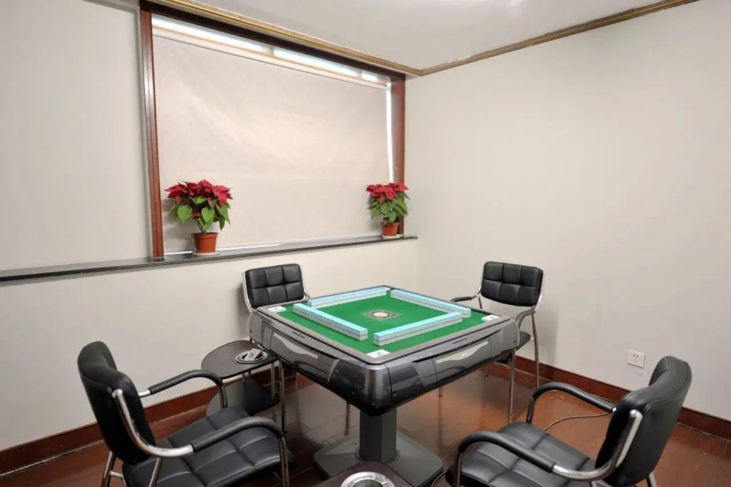 Aiqinhai Holiday Hotel