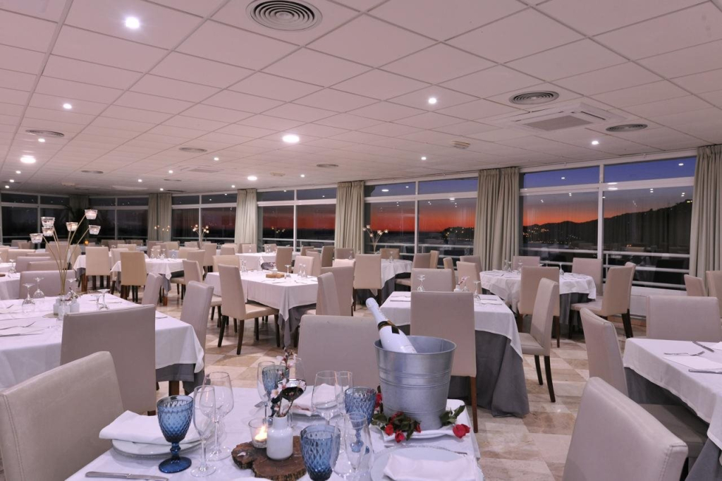 Hotel Salobreña Suites