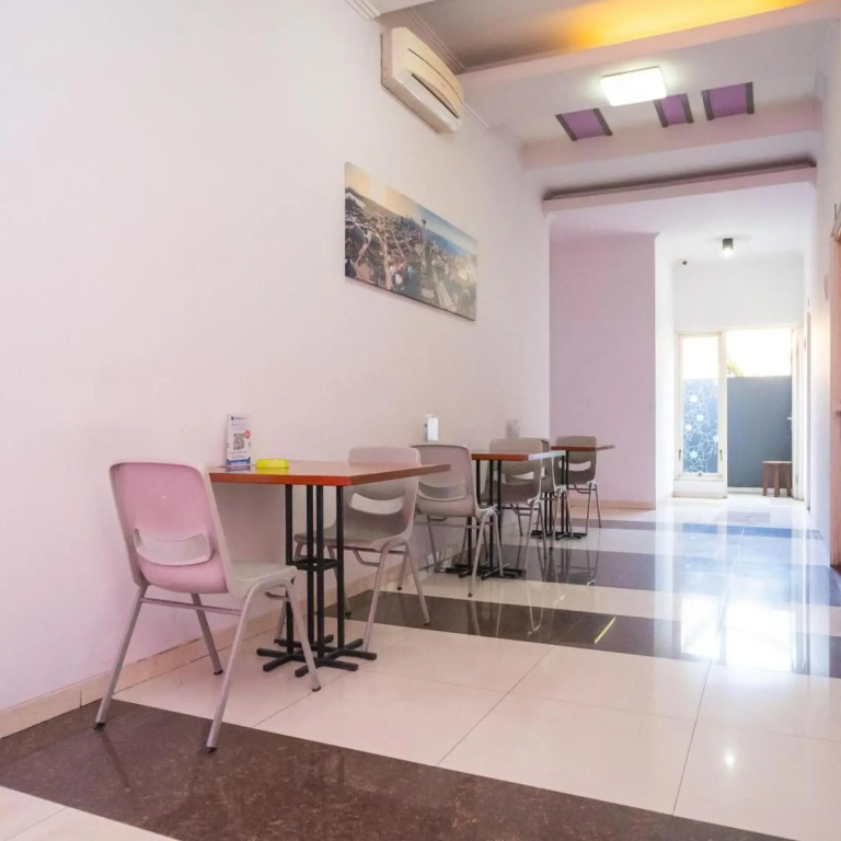 Urbanview Hotel FiFFa Kauman Malang