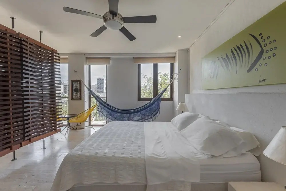 Spacious Loft @ Parque de Los Novios w/ wifi steps from the beac