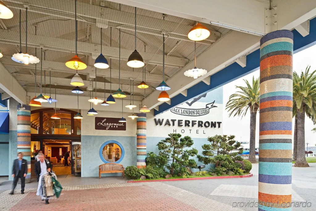 Waterfront Hotel, part of JdV by Hyatt (12381)