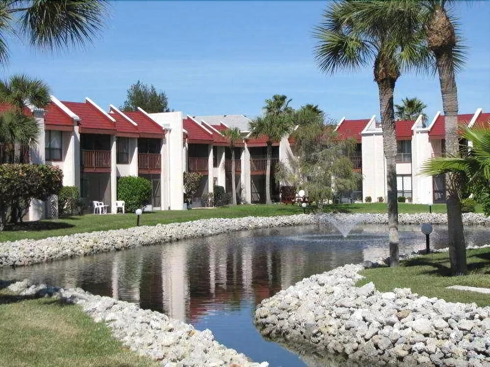 Anna Marie Island Apartments