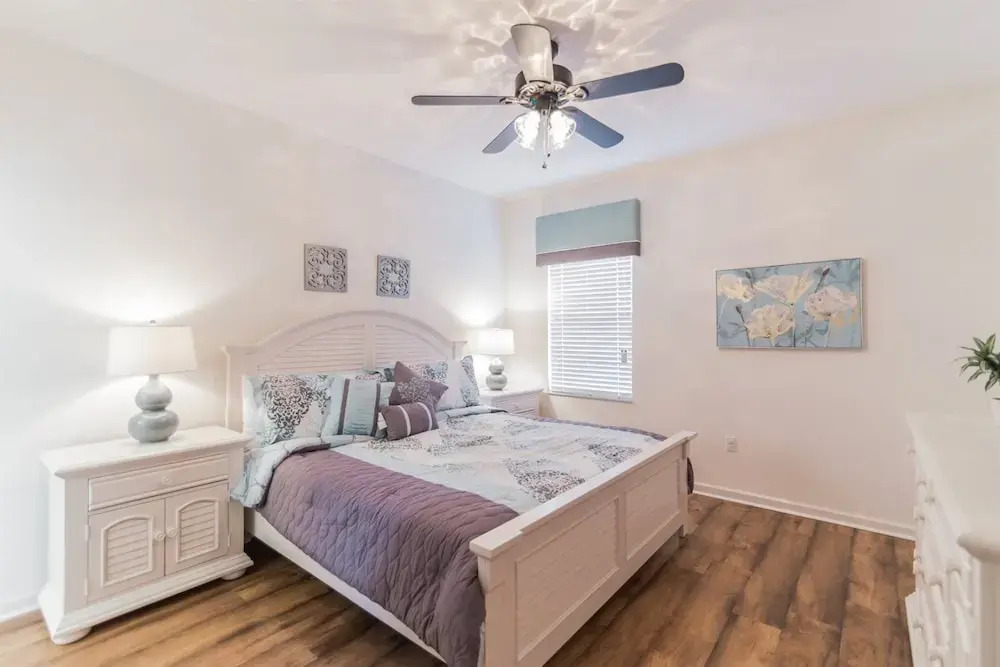 Lovely 6 Bedroom Home in the Solterra Community - 518