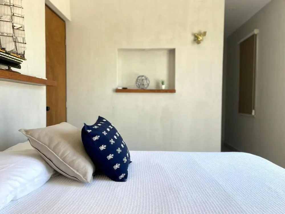 *CASA ALUXES- Guesthouse*