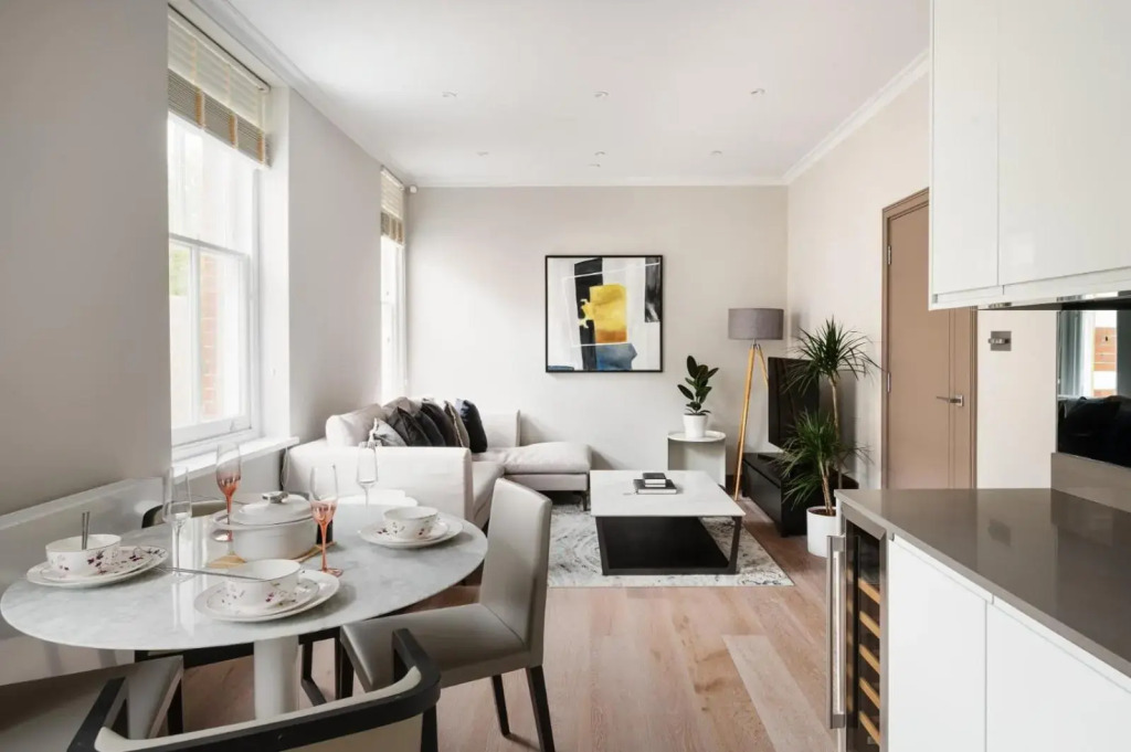 Cosy Two Bedroom Apartment in Holborn