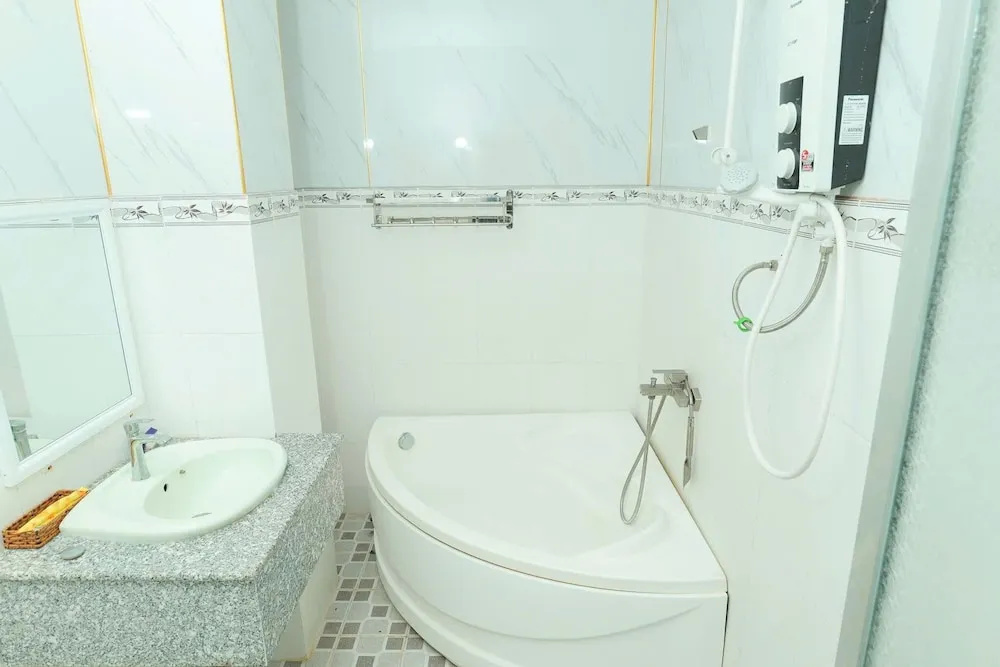 Thanh Nhàn 1 Hotel Cà Mau - by BAYLUXURY