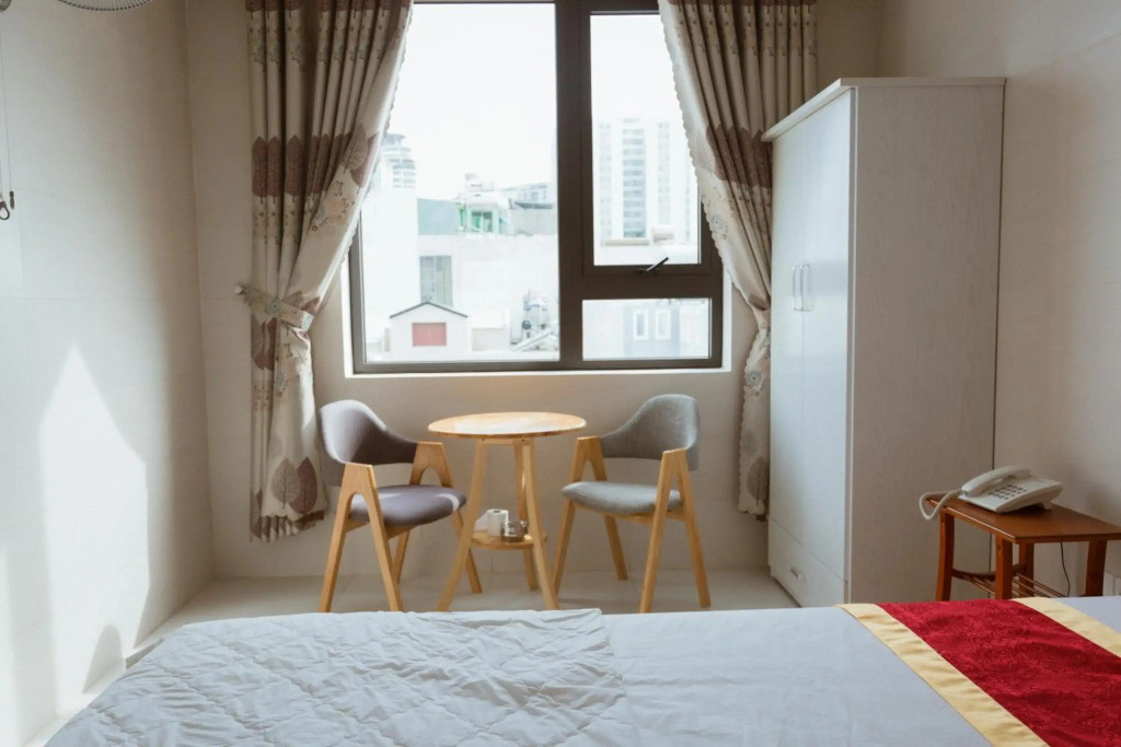 Lam Kiều Hotel