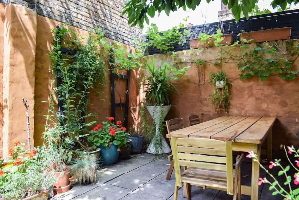 Sunny 2 Bedroom Garden Flat in the Heart of East London