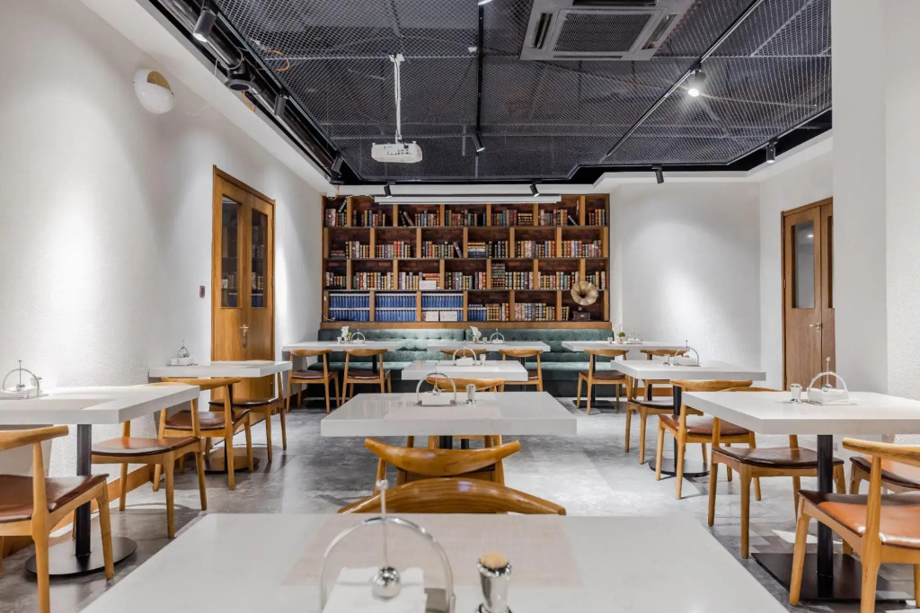 Home Inn Plus Shanghai Caoyang Meiling North Road Metro Station