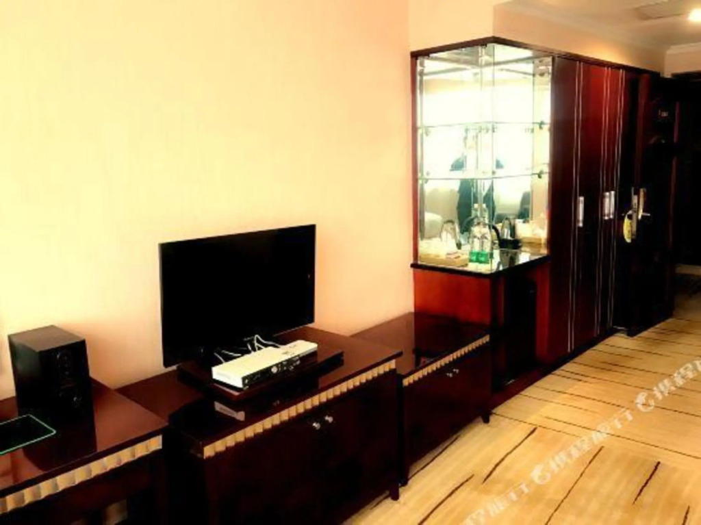 Jinghu Hotel