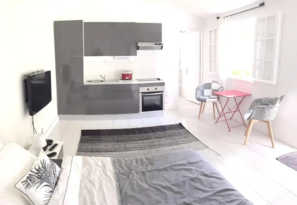 Studio in Boucan Canot, With Enclosed Garden and Wifi - 300 m From the