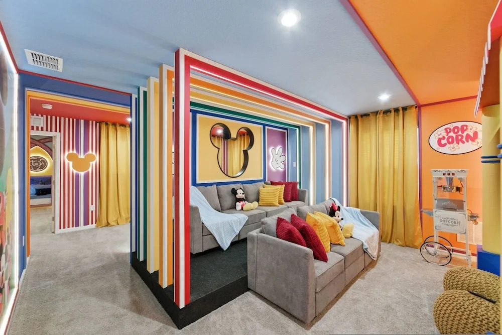 Luxury 7BR at Solara w Pool Cinema Game Room