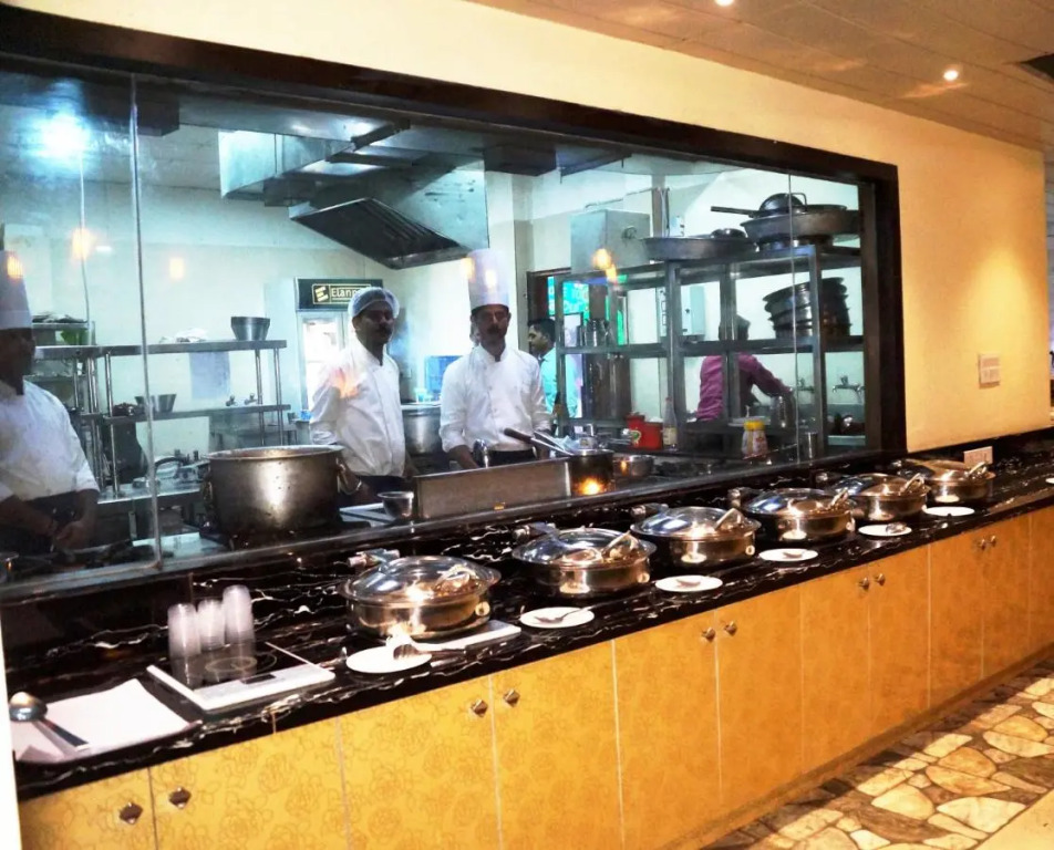 HOTEL SHIVOY GRAND