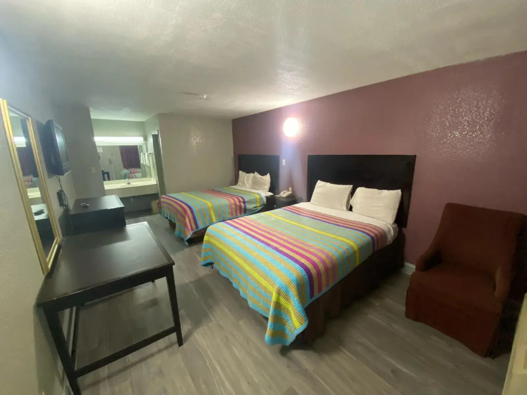 DIAMOND INN