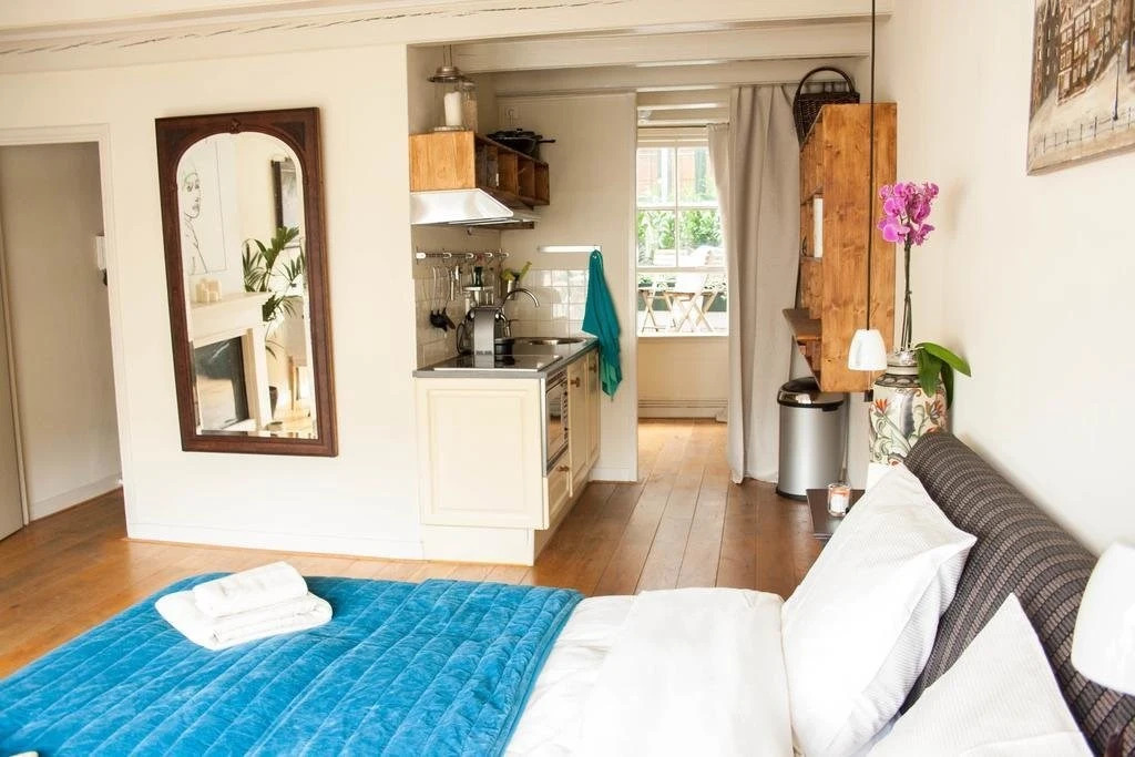 Greenwoods Blue Apartment