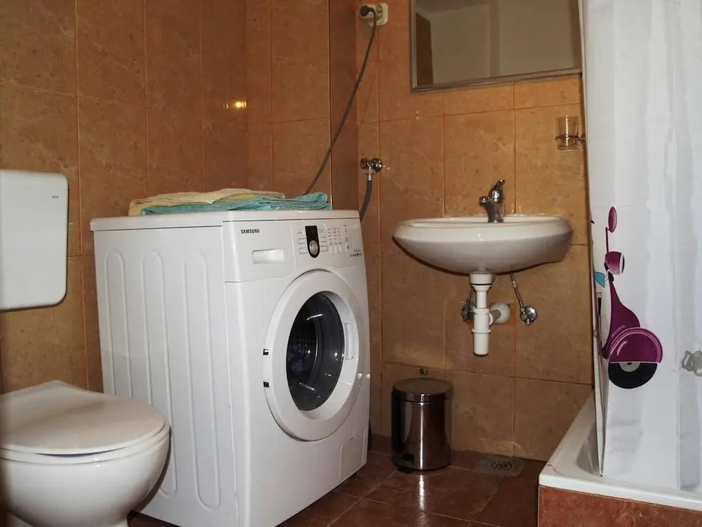 Step Away From The Beach 1-bedroom Apartment Lolov