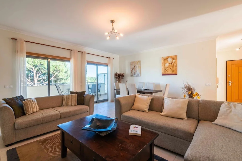 Balaia Residence 2 Bedroom Penthouse With Pool