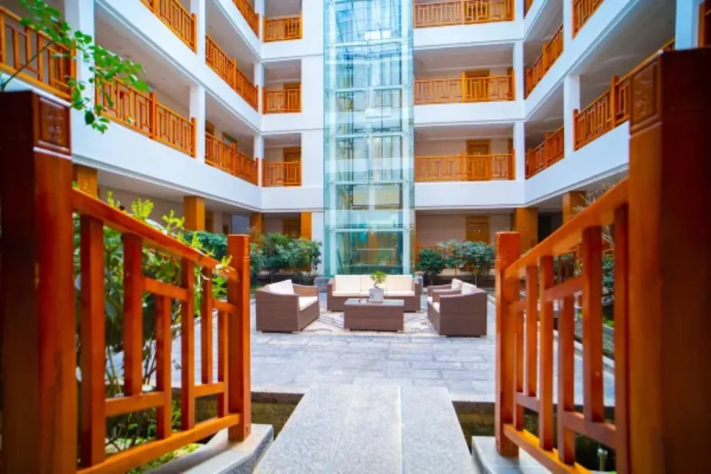 Vienna International Hotel Lijiang Yuxue Avenue