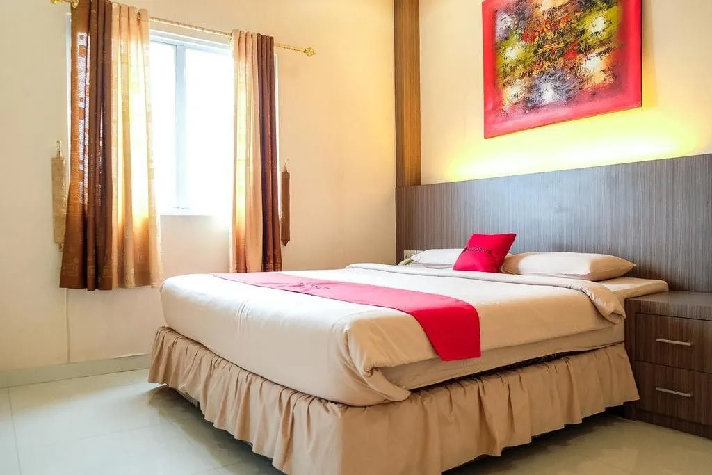 RedDoorz Plus near Living World Pekanbaru