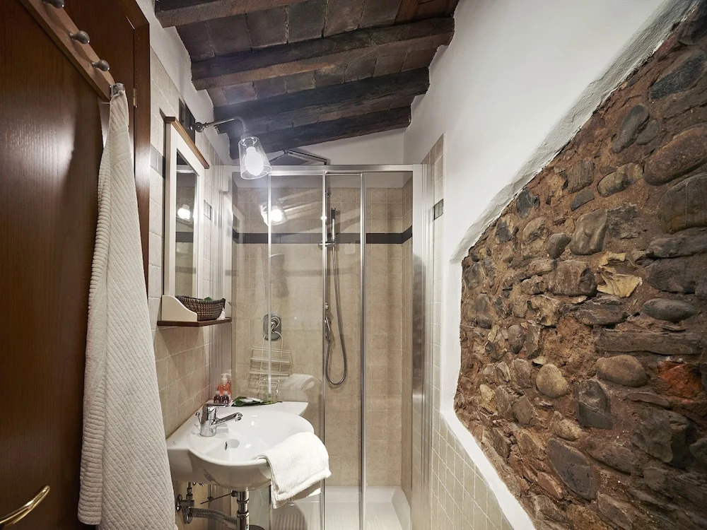 A Few Steps to The Duomo Amazing 4BD Apt