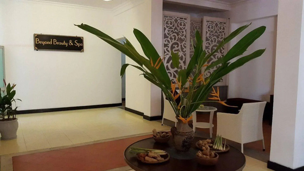River Beach Resort & Residences