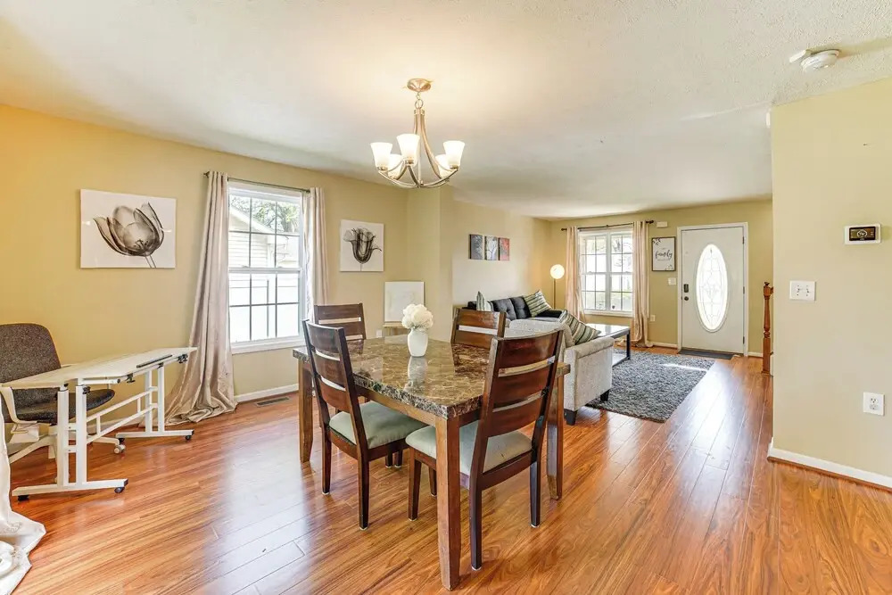 Spacious Champaign Home By University of Illinois!