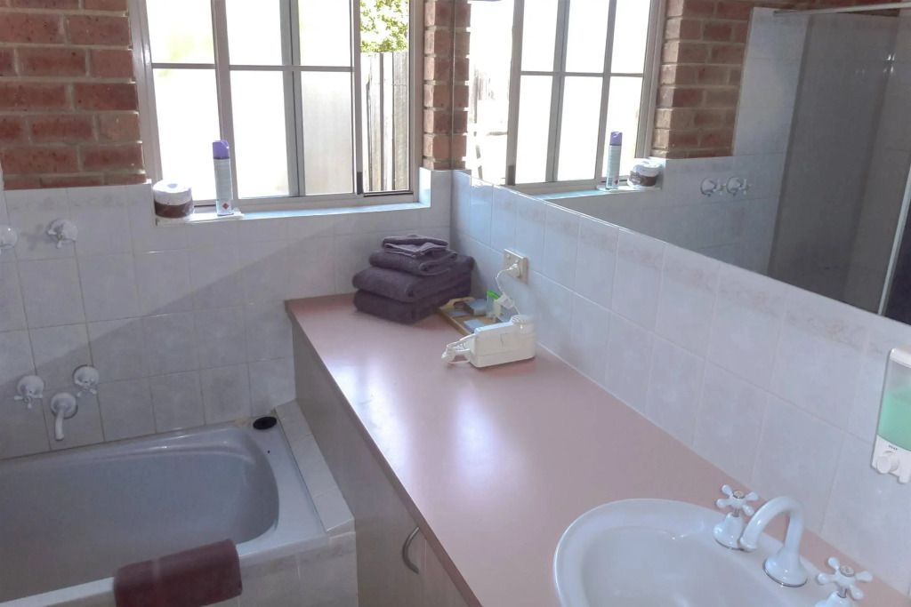 Colonial Motor Inn Bairnsdale Golden Chain Property