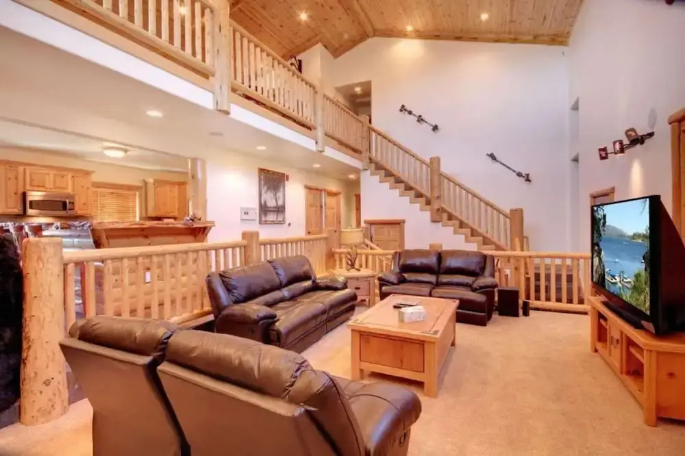 Starlight Retreat by Avantstay Gorgeous Log Style Home w Incredible Views